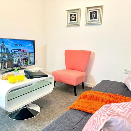Walnut Flats-F5, Stylish 1-Bedroom - Parking, Netflix, Wifi - Close To Oxford, Bicester & Blenheim Palace Kidlington Zewnętrze zdjęcie