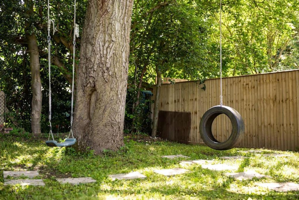 Walnut Flats-F5, Stylish 1-Bedroom - Parking, Netflix, Wifi - Close To Oxford, Bicester & Blenheim Palace Kidlington Zewnętrze zdjęcie
