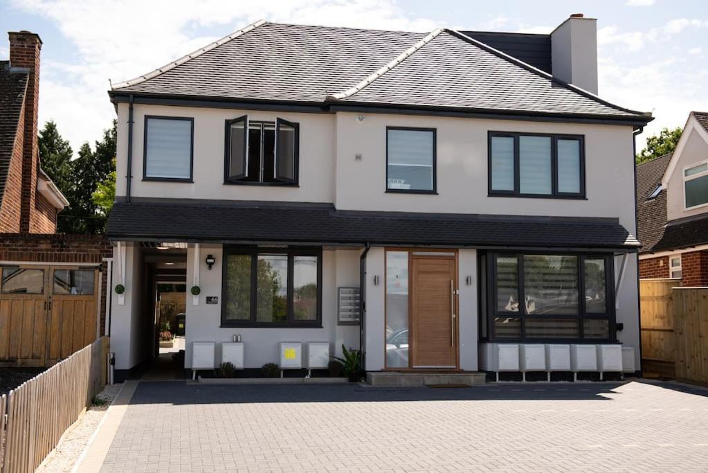 Walnut Flats-F5, Stylish 1-Bedroom - Parking, Netflix, Wifi - Close To Oxford, Bicester & Blenheim Palace Kidlington Zewnętrze zdjęcie