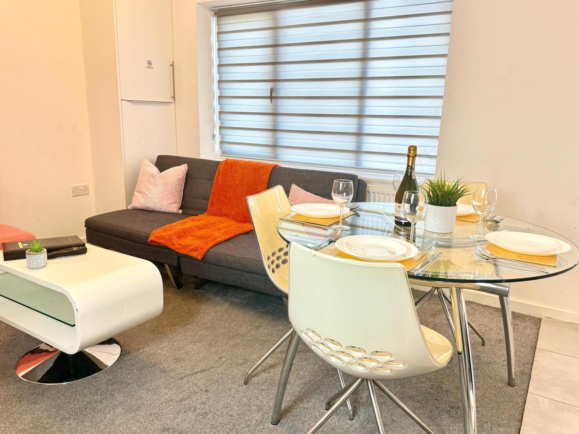 Walnut Flats-F5, Stylish 1-Bedroom - Parking, Netflix, Wifi - Close To Oxford, Bicester & Blenheim Palace Kidlington Zewnętrze zdjęcie
