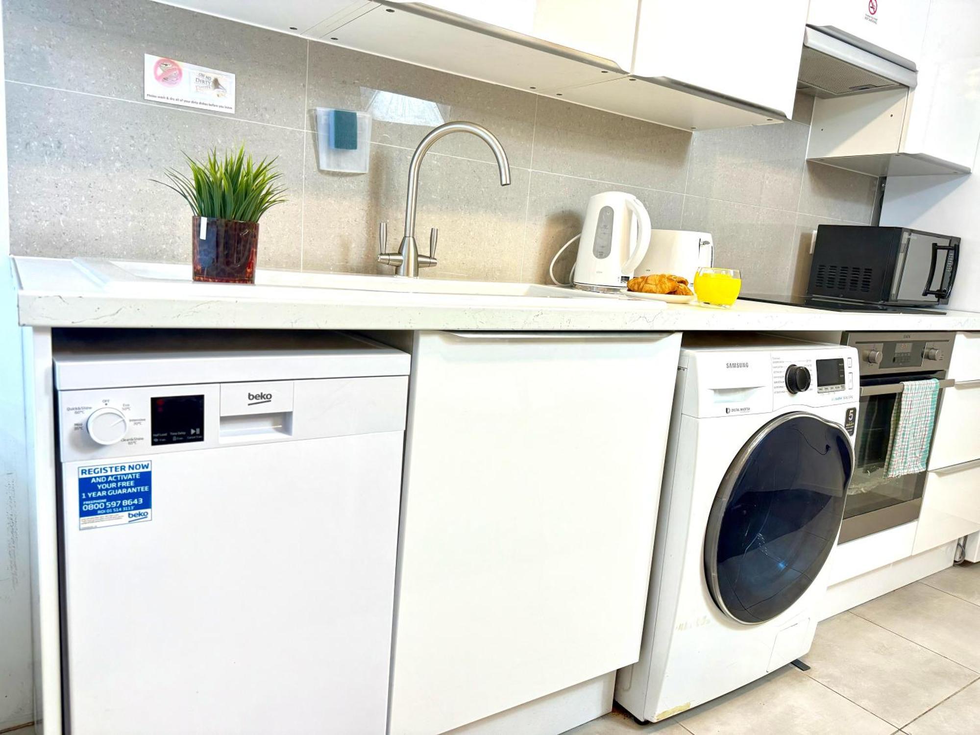 Walnut Flats-F5, Stylish 1-Bedroom - Parking, Netflix, Wifi - Close To Oxford, Bicester & Blenheim Palace Kidlington Zewnętrze zdjęcie