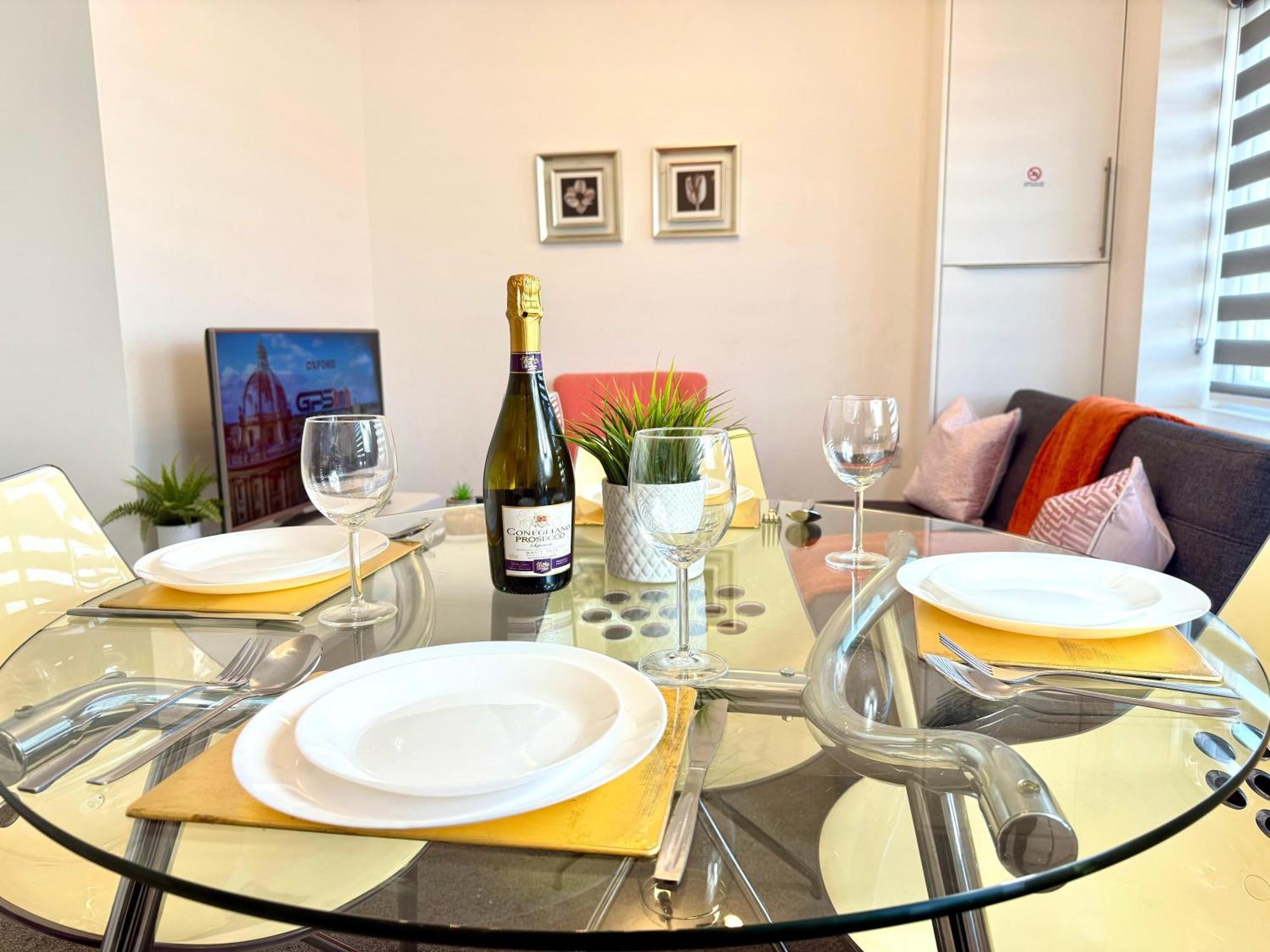 Walnut Flats-F5, Stylish 1-Bedroom - Parking, Netflix, Wifi - Close To Oxford, Bicester & Blenheim Palace Kidlington Zewnętrze zdjęcie