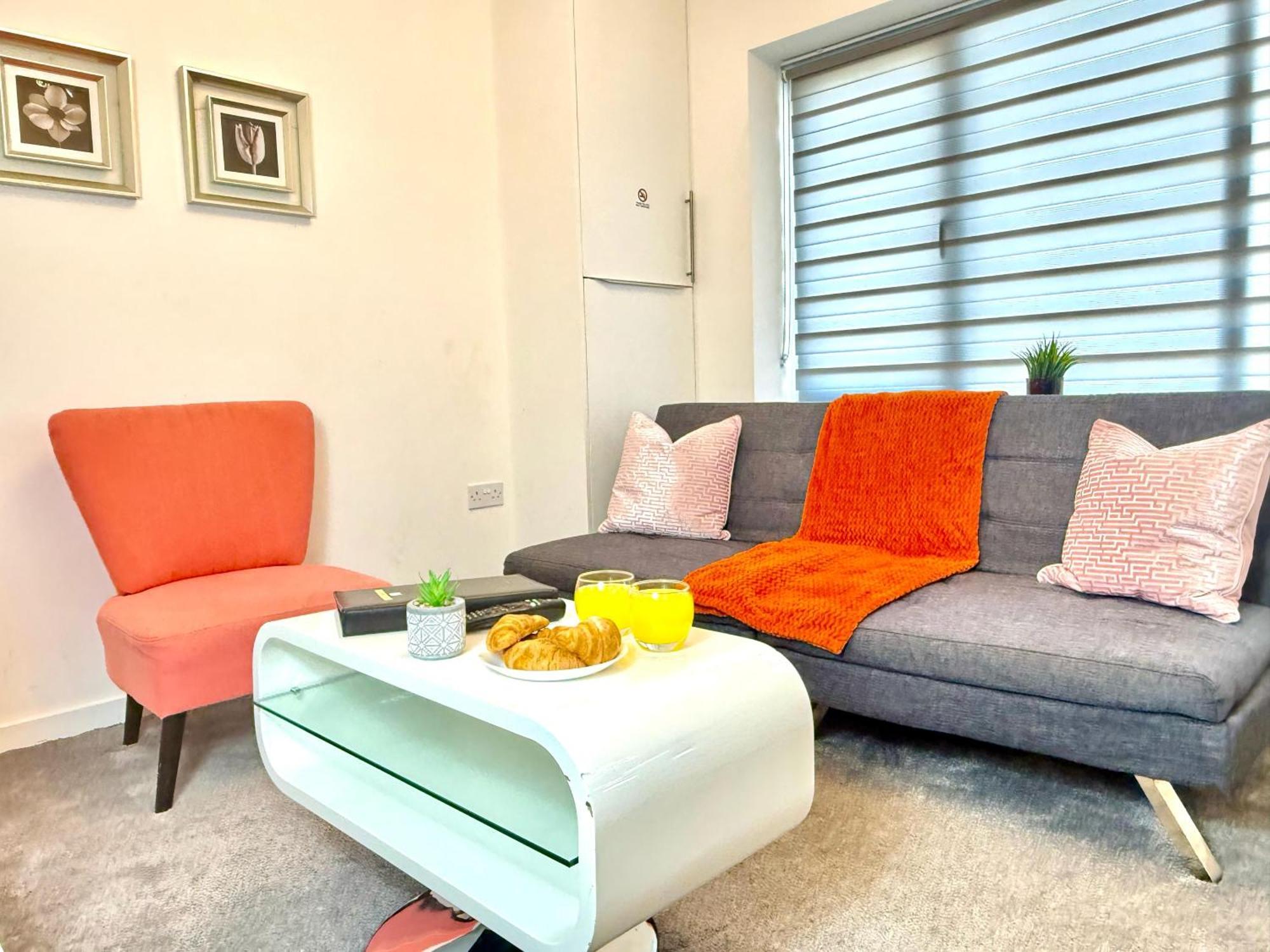 Walnut Flats-F5, Stylish 1-Bedroom - Parking, Netflix, Wifi - Close To Oxford, Bicester & Blenheim Palace Kidlington Zewnętrze zdjęcie