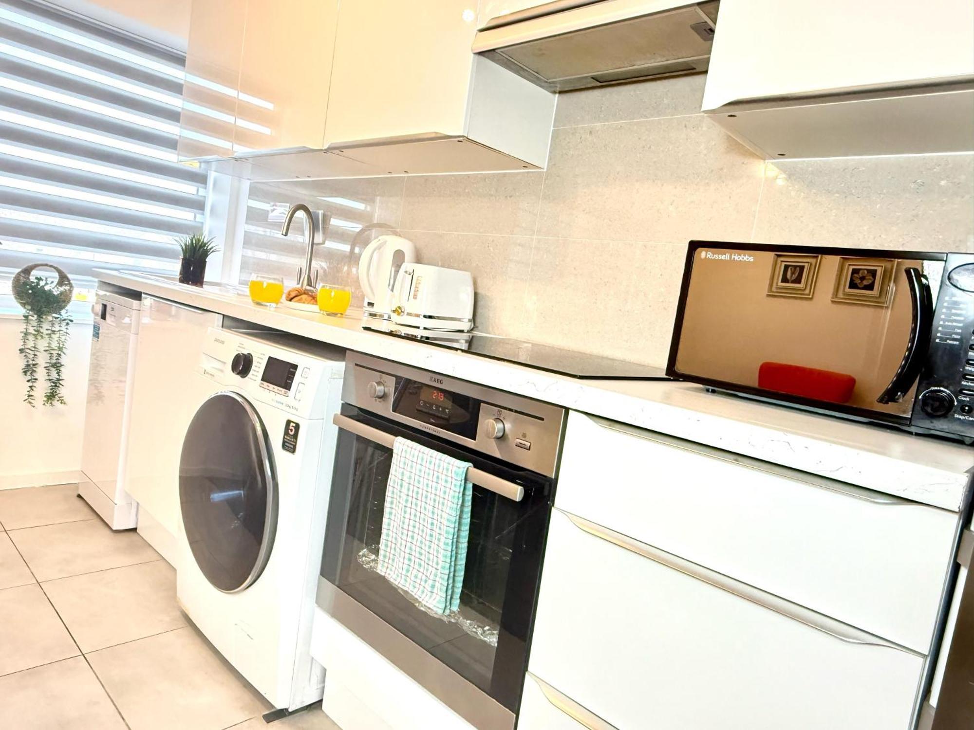 Walnut Flats-F5, Stylish 1-Bedroom - Parking, Netflix, Wifi - Close To Oxford, Bicester & Blenheim Palace Kidlington Zewnętrze zdjęcie